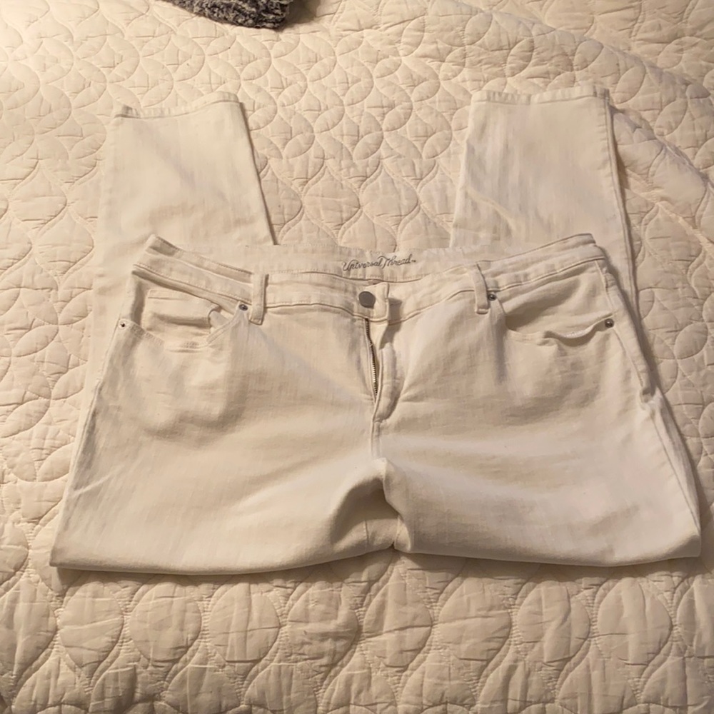 Universal Thread size 18 white jeans